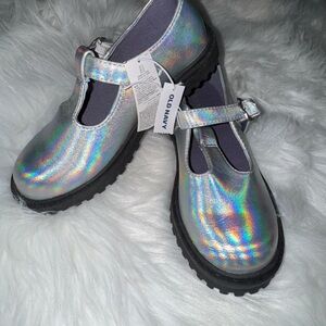 Girls silver Mary Jane shoes